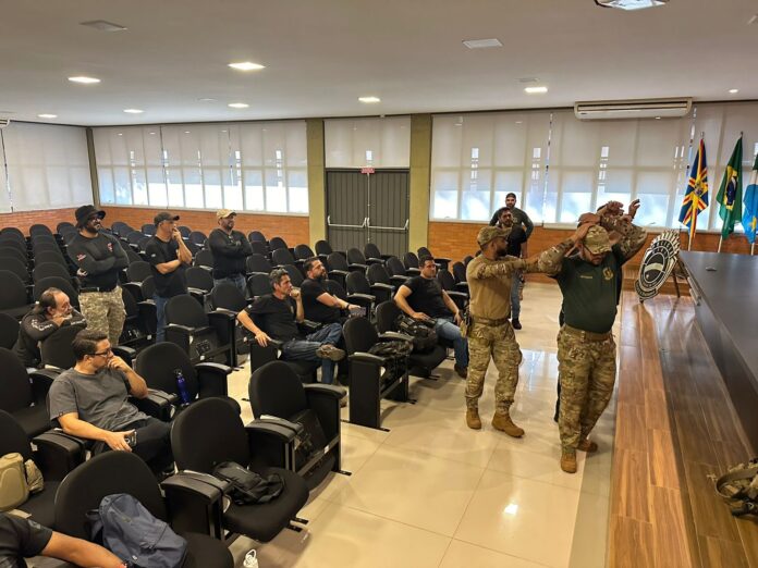 Policiais Civis lotados nas Delegacias de Pronto Atendimento Comunitário participam de treinamento de noções técnicas carcerárias e de armas longas