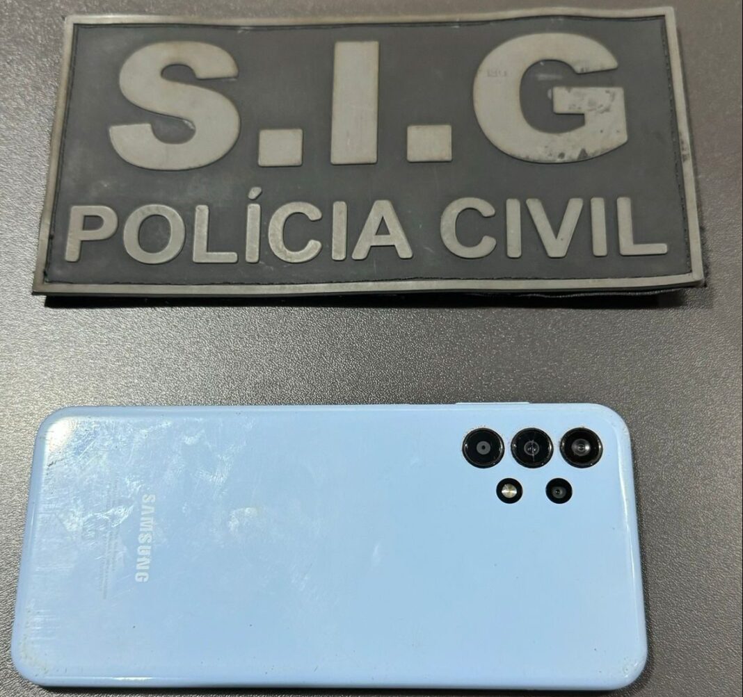 Polícia Civil recupera dois celulares que foram furtados no ano Polícia Civil recupera dois celulares que foram furtados no ano passado em Ivinhema