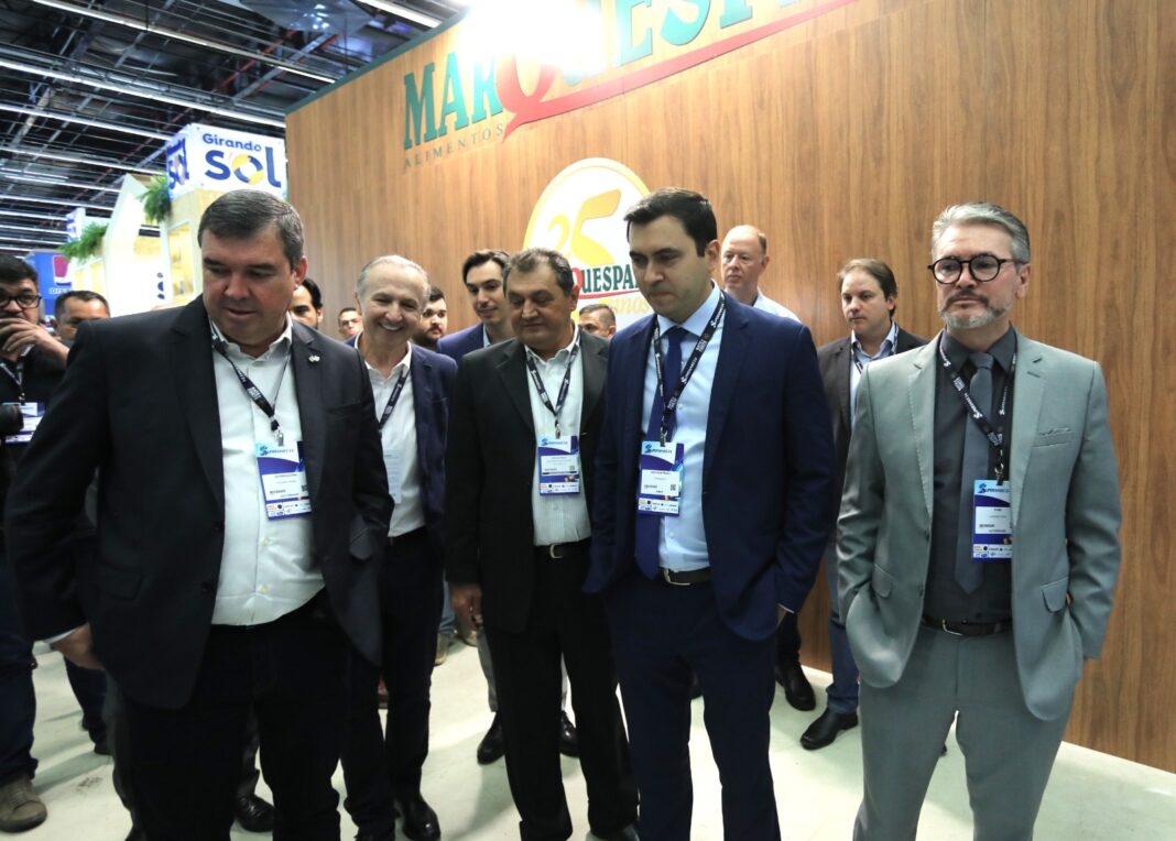 Delegado Geral participa de solenidade de abertura em evento de negócios