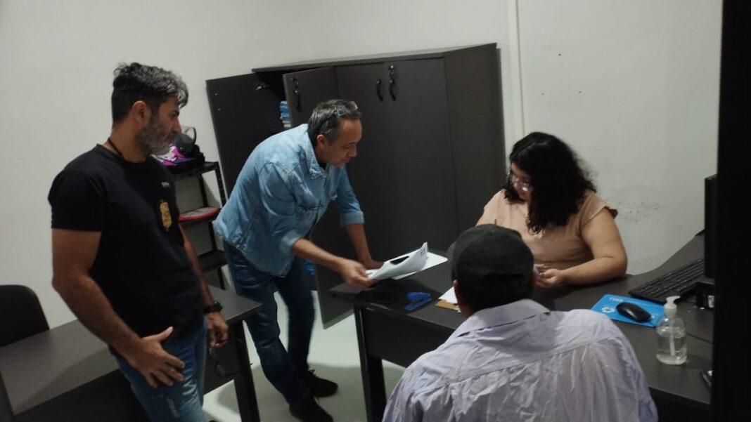 Ação da Polícia Civil na região de fronteira resulta na Ação da Polícia Civil na região de fronteira resulta na prisão de criminoso sexual em aldeia