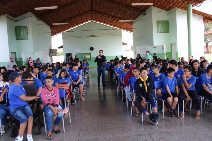 Delegado Regional de Naviraí Realiza palestra “Diga Não às Drogas” para alunos da rede municipal de ensino