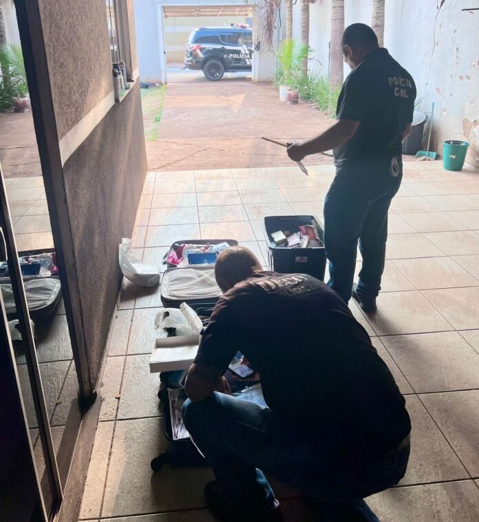 Polícia Civil cumpre mandado de busca em endereços de falsa biomédica que causou lesões em pacientes em Campo Grande