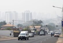 Altas temperaturas, tempo seco e fumaça: condições apresentam risco à saúde e exigem cuidados especiais Altas temperaturas, tempo seco e fumaça: condições apresentam risco à saúde e exigem cuidados especiais