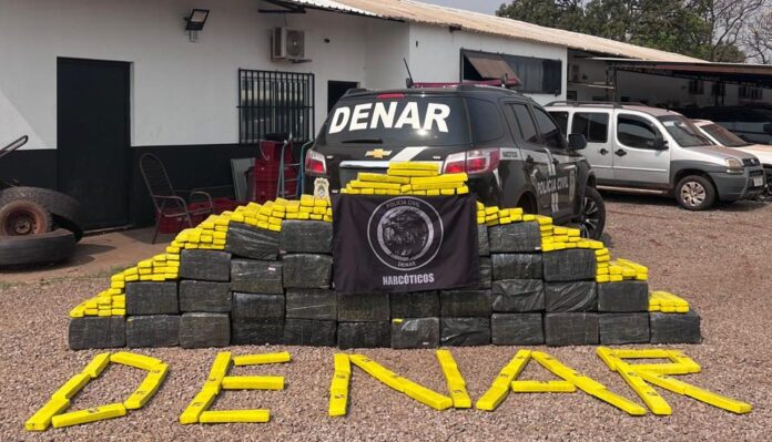 Polícia Civil apreende 922kg de maconha e prende dois em flagrante por tráfico de drogas