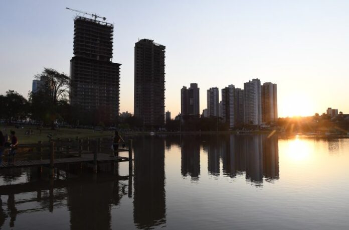 Quarta-feira tem previsão de sol no Estado e nova frente fria avança no fim do dia