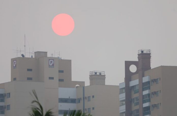 Sob nuvens e camada de fumaça, sexta-feira tem previsão de sol em Mato Grosso do Sul