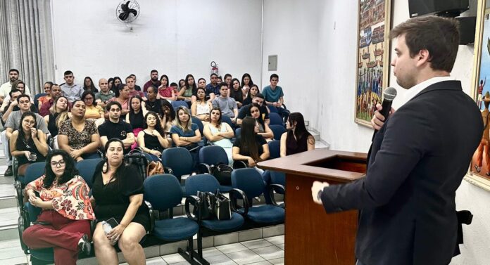 Polícia Civil palestra na FAPE durante a 11ª Semana Jurídica em Bataguassu