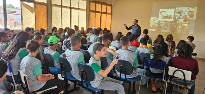 Polícia Militar Ministra Palestras sobre Direitos Humanos a alunos da Rede Municipal de Ensino em Cassilândia.