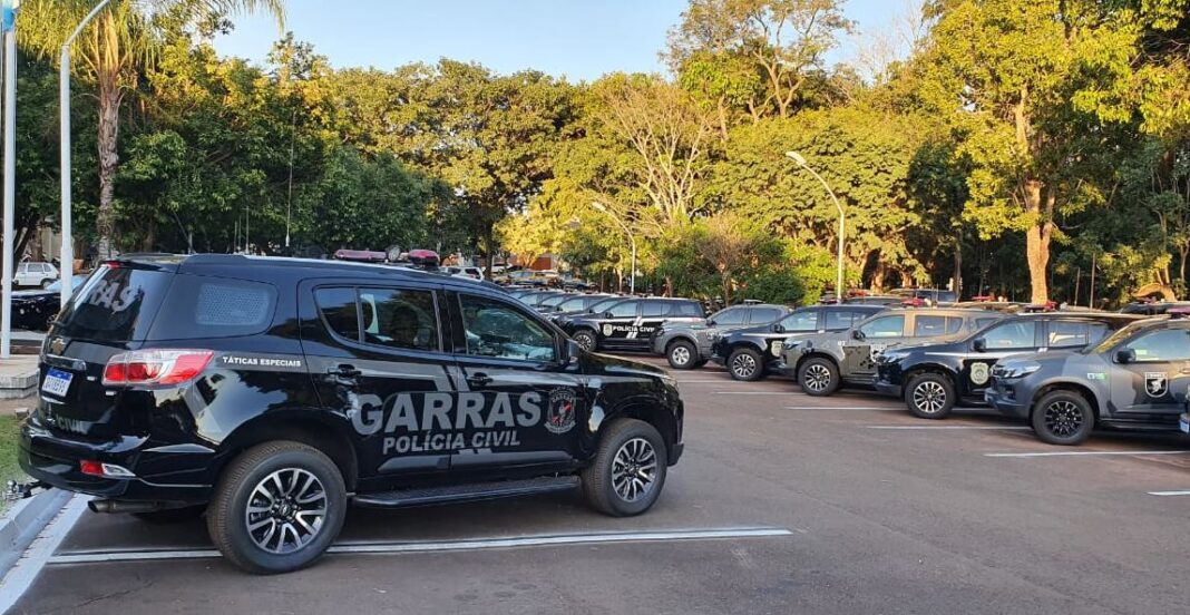 Homem é preso por tráfico de drogas por policiais civis em Campo Grande