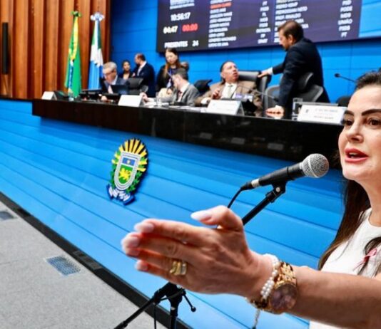 Mara Caseiro solicita ampliação de salas na escola do Mundo Novo Mara Caseiro solicita ampliação de salas na escola do Mundo Novo