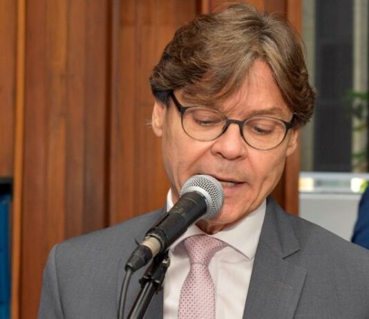 Paulo Duarte solicita apoio para recuperação de áreas produtivas em Corumbá Paulo Duarte solicita apoio para recuperação de áreas produtivas em Corumbá