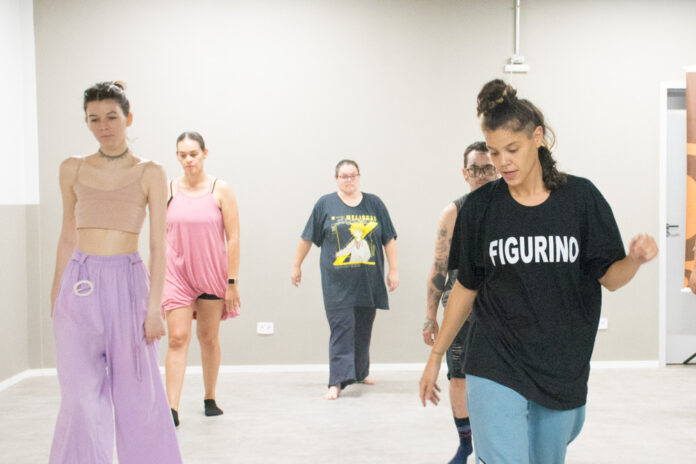 Professores exploram fusão de dança e tecnologia em oficina na Semana pra Dança – Agência de Noticias do Governo de Mato Grosso do Sul