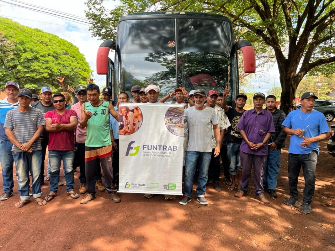 Funtrab e Casas do Trabalhador realizam encaminhamento e embarque de indígenas para o raleio das lavouras de maçã na região Sul – FUNTRAB