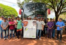 Funtrab e Casas do Trabalhador realizam encaminhamento e embarque de indígenas para o raleio das lavouras de maçã na região Sul – FUNTRAB Funtrab e Casas do Trabalhador realizam encaminhamento e embarque de indígenas para o raleio das lavouras de maçã na região Sul – FUNTRAB