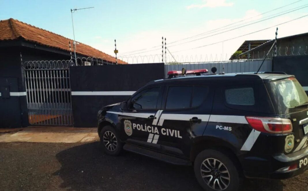 Polícia Civil prende dois envolvidos em homicídio em Antônio João Polícia Civil prende dois envolvidos em homicídio em Antônio João e descobre veículo roubado