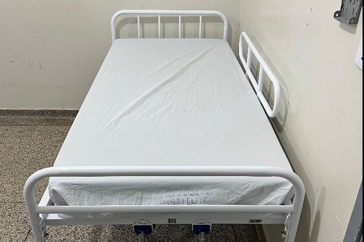 Emenda de Lia Nogueira traz solução para falta de camas Emenda de Lia Nogueira traz solução para falta de camas hospitalares no Hospital da Vida