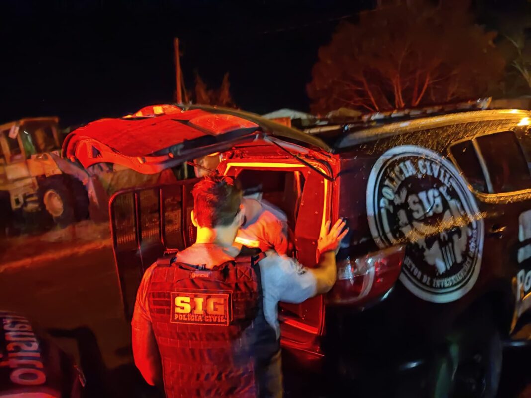 Homem acusado de homicídio qualificado é preso pela Polícia Civil Homem acusado de homicídio qualificado é preso pela Polícia Civil em Fátima do Sul