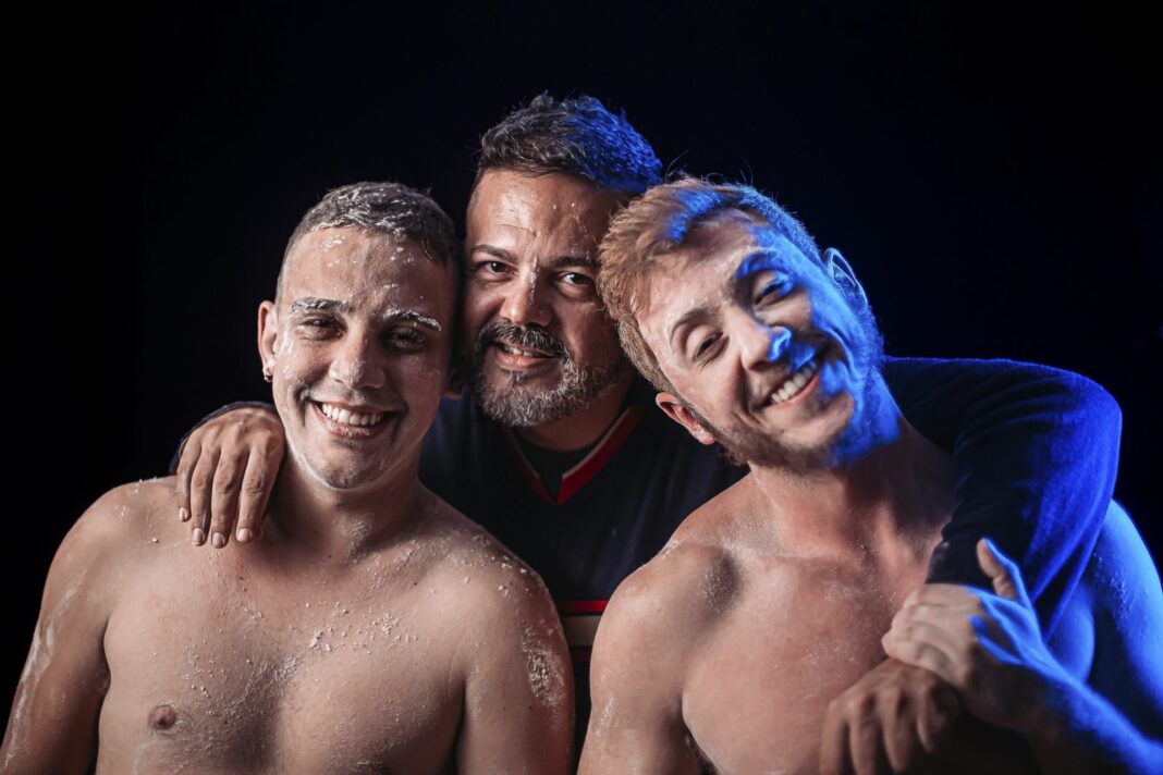 fim de semana vem com Ney Matogrosso, Som da Concha, chegada do Papai Noel, exposições e shows no interior – Agência de Noticias do Governo de Mato Grosso do Sul