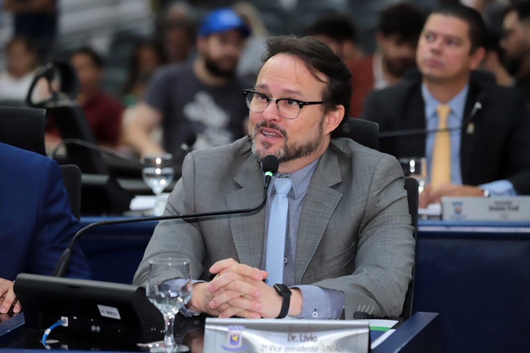 CPI do Consórcio Guaicurus também deve investigar responsabilidades da prefeitura defende Dr. Lívio - Câmara Municipal de Campo Grande