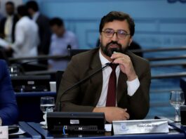 Flávio Cabo Almi destaca requerimento da CPI e faz indicações de melhorias para a população – Câmara Municipal de Campo Grande Flávio Cabo Almi destaca requerimento da CPI e faz indicações de melhorias para a população - Câmara Municipal de Campo Grande