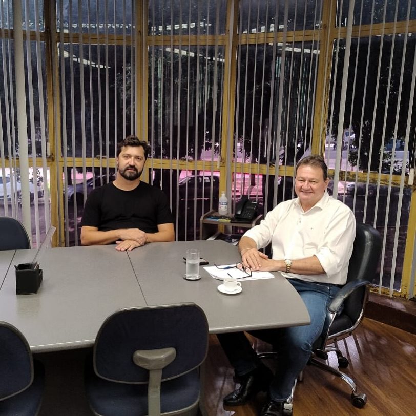 Flávio Cabo Almi realiza visita ao secretário de obras Marcelo Flávio Cabo Almi realiza visita ao secretário de obras Marcelo Miglioli - Câmara Municipal de Campo Grande