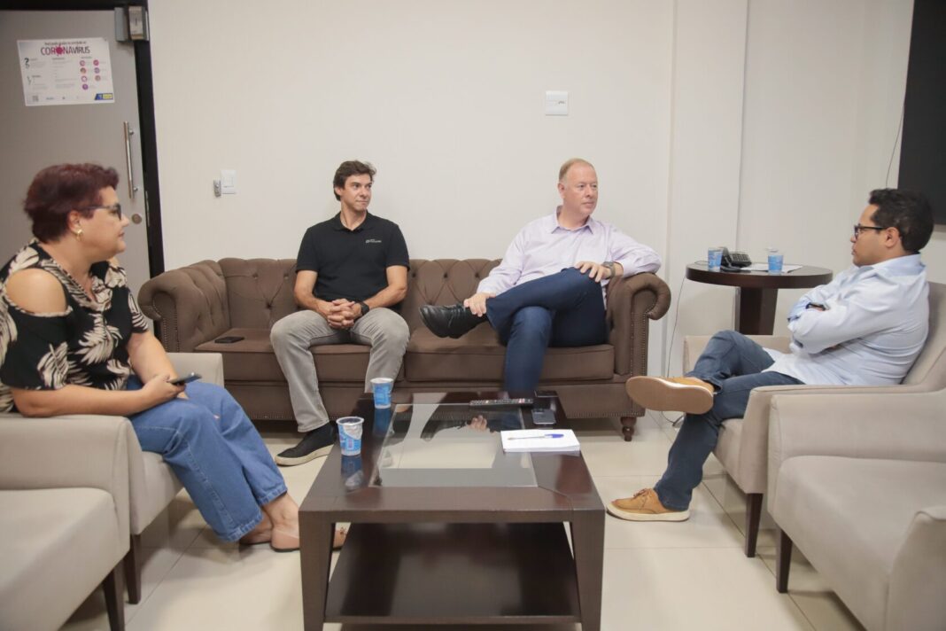 Melhorias para bares e restaurantes são debatidas pelo presidente Papy Melhorias para bares e restaurantes são debatidas pelo presidente Papy com Abrasel e Sindha - Câmara Municipal de Campo Grande