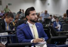 Na primeira sessão de seu mandato, Fábio Rocha reforça seu compromisso com a população – Câmara Municipal de Campo Grande Na primeira sessão de seu mandato, Fábio Rocha reforça seu compromisso com a população - Câmara Municipal de Campo Grande