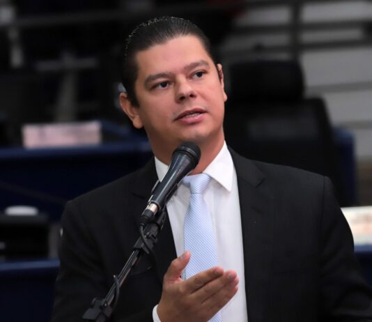 Vereador Otávio Trad inicia novo mandato com projetos aptos para votação – Câmara Municipal de Campo Grande Vereador Otávio Trad inicia novo mandato com projetos aptos para votação - Câmara Municipal de Campo Grande