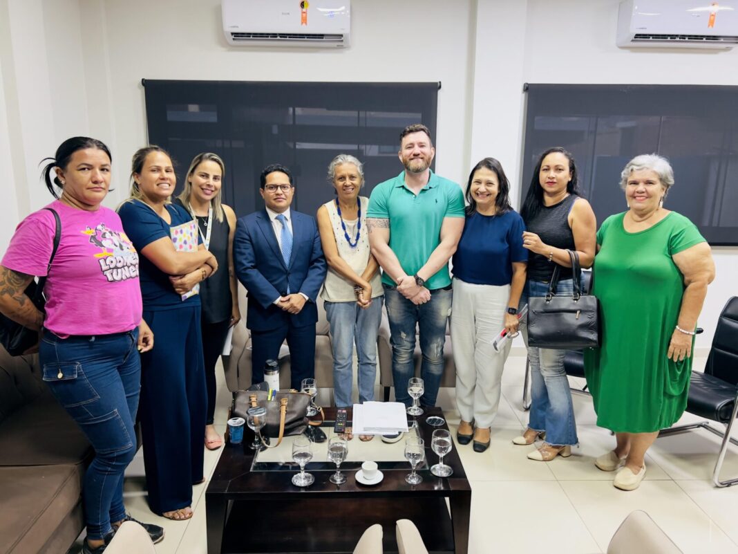 Vereadora Luiza Ribeiro participa de reunião das mães atípicas com o presidente da Câmara - Câmara Municipal de Campo Grande