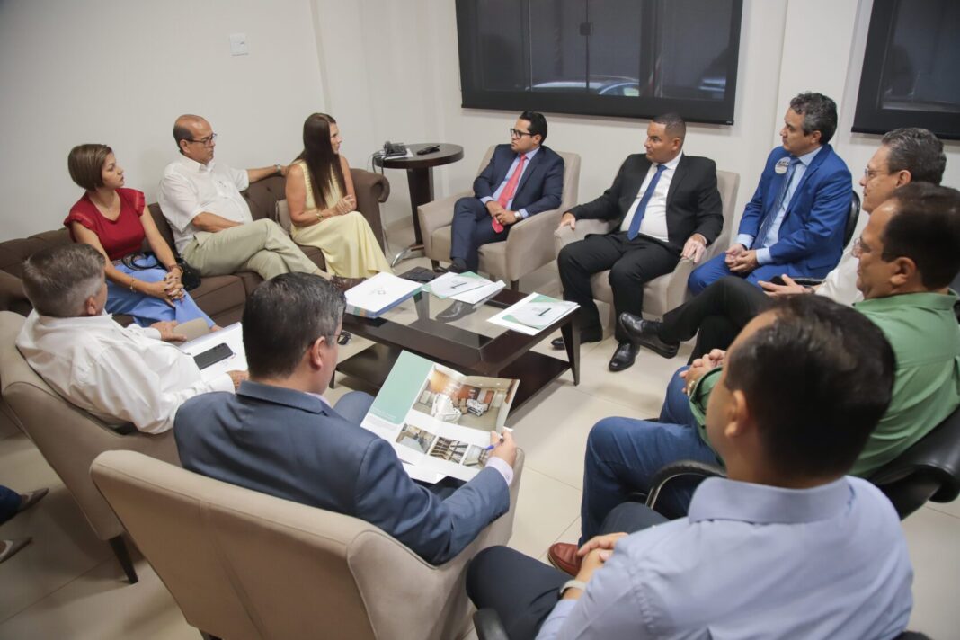 Vereadores reúnem-se com diretoria do Hospital de Câncer Alfredo Abrão - Câmara Municipal de Campo Grande