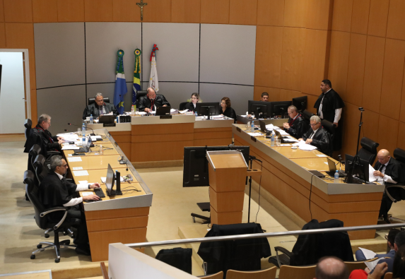 Atacadista deve indenizar vizinho por transtornos sofridos após incêndio Imagem notícia Atacadista deve indenizar vizinho por transtornos sofridos após incêndio