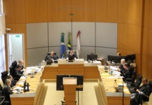 Município deve indenizar moradora por danos morais após queda em via pública Imagem notícia Município deve indenizar moradora por danos morais após queda em via pública