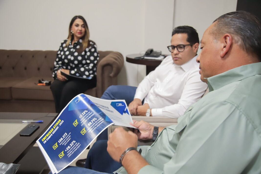 Papy recebe presidentes da CDL e da FCDL para debater melhorias para o comércio - Câmara Municipal de Campo Grande