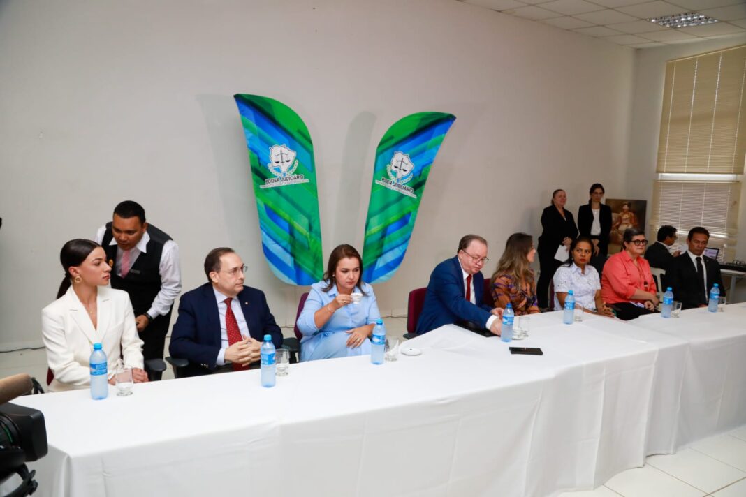 "Precisam reduzir os casos de violência doméstica", reflete presidente Papy, "Precisam reduzir os casos de violência doméstica", reflete presidente Papy, em inauguração da 4ª Vara de Violência Doméstica - Câmara Municipal de Campo Grande