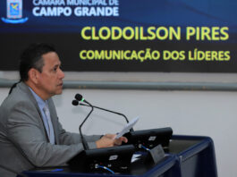Vereador Clodoilson Pires cobra melhorias em ruas e praças para atender demandas da população – Câmara Municipal de Campo Grande Vereador Clodoilson Pires cobra melhorias em ruas e praças para atender demandas da população - Câmara Municipal de Campo Grande