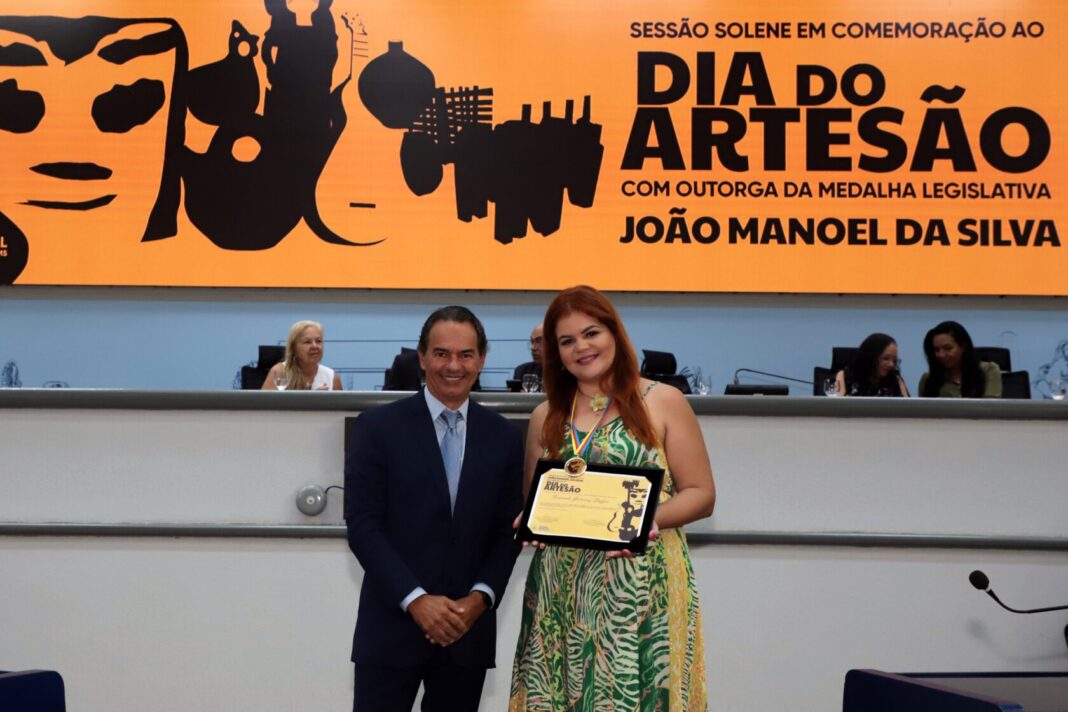 Vereador Marquinhos Trad participa de homenagem aos artesãos de Campo Grande - Câmara Municipal de Campo Grande