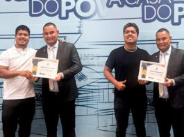 Vereador Wilson Lands entrega moções de congratulações a empreendedores da Barbearia Preto no Branco – Câmara Municipal de Campo Grande Vereador Wilson Lands entrega moções de congratulações a empreendedores da Barbearia Preto no Branco - Câmara Municipal de Campo Grande