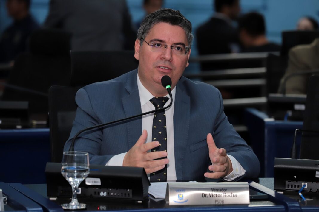 AGORA É LEI: Campo Grande garante atendimento integral à mulher com foco na endometriose, com autoria do vereador e mastologista Dr. Victor Rocha - Câmara Municipal de Campo Grande