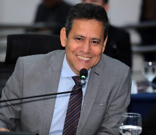 Clodoilson Pires reforça pedidos por infraestrutura e segurança viária em diferentes regiões – Câmara Municipal de Campo Grande Clodoilson Pires reforça pedidos por infraestrutura e segurança viária em diferentes regiões - Câmara Municipal de Campo Grande