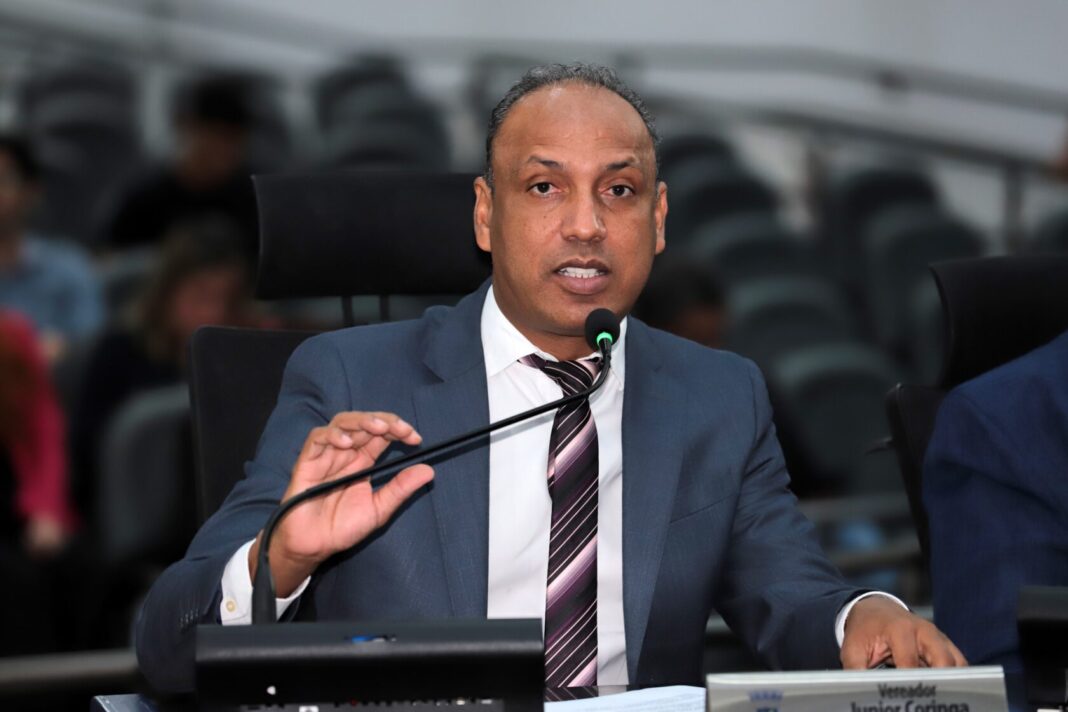 Junior Coringa comemora aprovação do projeto que cria corredor comercial Junior Coringa comemora aprovação do projeto que cria corredor comercial na Avenida das Cafezais - Câmara Municipal de Campo Grande