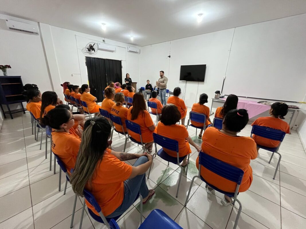 Ressignificar para Ressocializar: Vereador Maicon Nogueira participa de palestra em presídio feminino - Câmara Municipal de Campo Grande