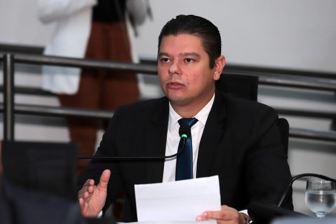 Saúde: vereador Otávio Trad solicita informações sobre aumento dos casos Saúde: vereador Otávio Trad solicita informações sobre aumento dos casos da Síndrome Respiratória Aguda Grave - Câmara Municipal de Campo Grande