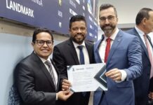 Vereador Professor Riverton entrega Moção de Congratulação ao Delegado Dr. Camilo Kettenhuber Cavalheiro – Câmara Municipal de Campo Grande Vereador Professor Riverton entrega Moção de Congratulação ao Delegado Dr. Camilo Kettenhuber Cavalheiro - Câmara Municipal de Campo Grande