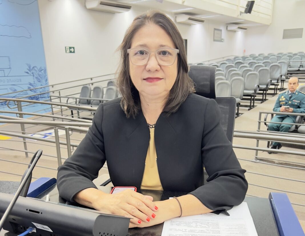 Vereadora Luiza apresenta projeto para garantir cumprimento de decisões judiciais na área da saúde para pessoas com deficiência - Câmara Municipal de Campo Grande
