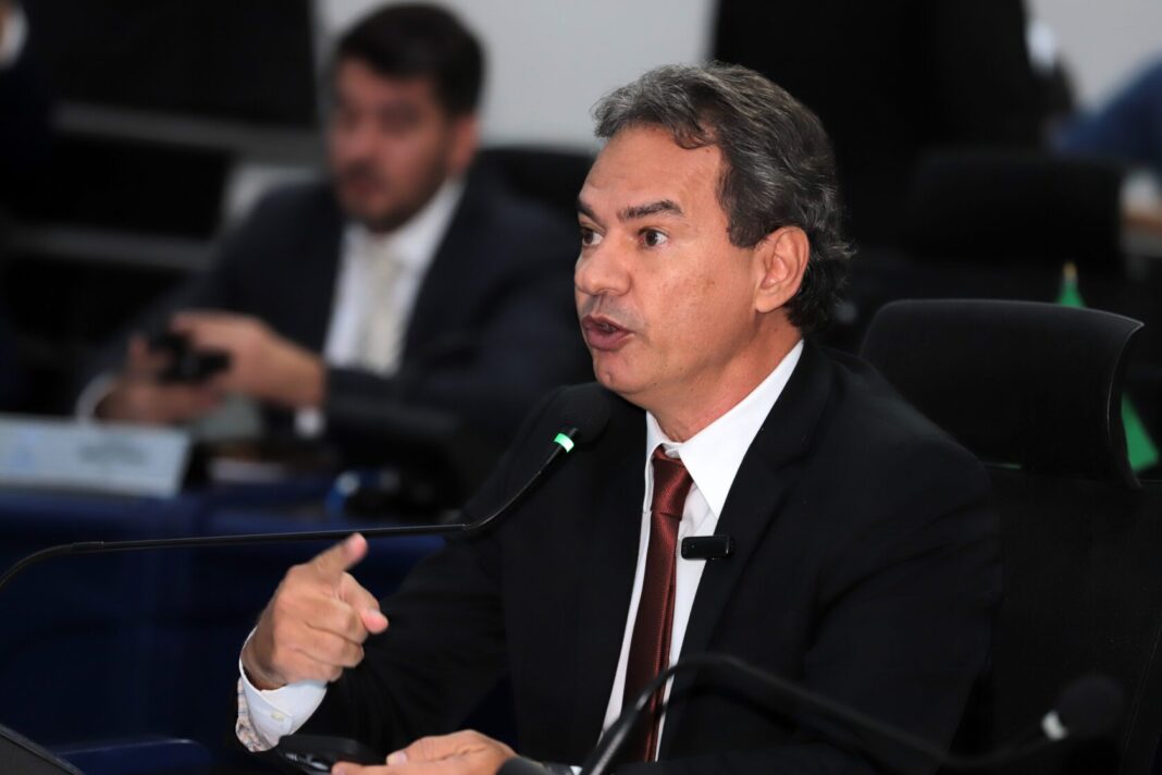 Após solicitação do vereador Marquinhos Trad, Prefeitura realiza patrolamento e Após solicitação do vereador Marquinhos Trad, Prefeitura realiza patrolamento e encascalhamento em ruas do Colibri II / Vila Clélia - Câmara Municipal de Campo Grande