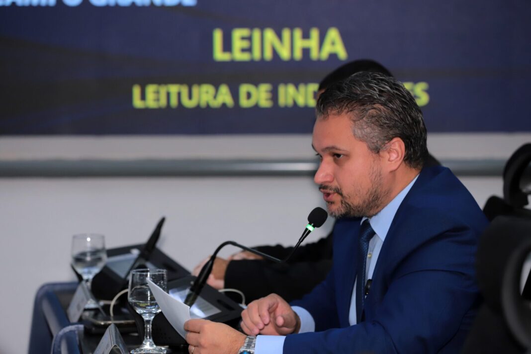 Durante sessão ordinária, vereador Leinha apresenta indicações solicitadas por moradores Durante sessão ordinária, vereador Leinha apresenta indicações solicitadas por moradores da Capital - Câmara Municipal de Campo Grande