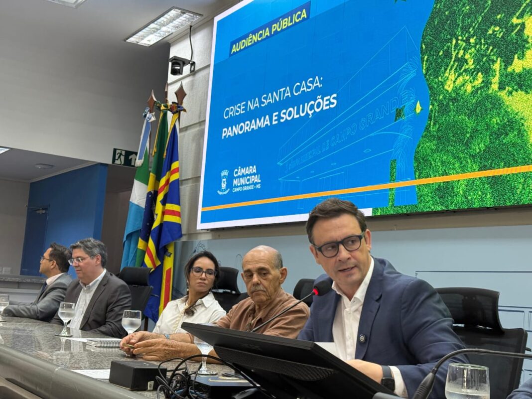Em audiência proposta pelo vereador André Salineiro, Santa Casa expõe dificuldades com déficit de R$ 13 milhões mensais - Câmara Municipal de Campo Grande