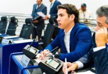 Projeto de Jean para combater vício em bets é aprovado na Câmara – Câmara Municipal de Campo Grande Projeto de Jean para combater vício em bets é aprovado na Câmara - Câmara Municipal de Campo Grande