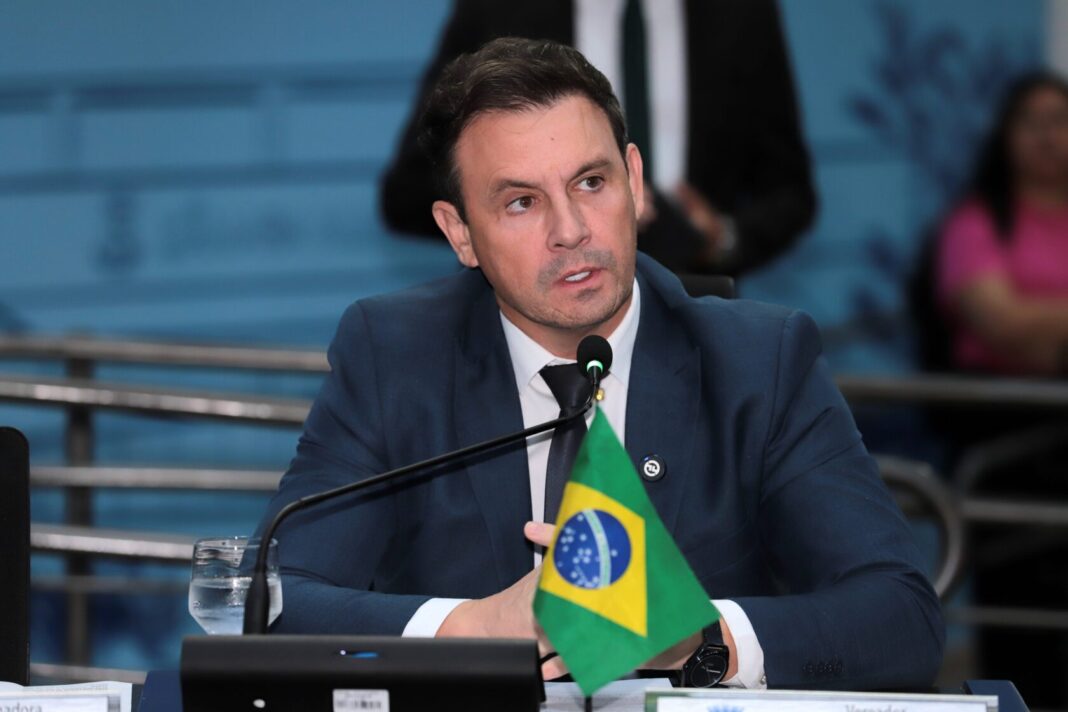Salineiro adianta que votará favorável a projeto que obriga ar-condicionado em ônibus - Câmara Municipal de Campo Grande