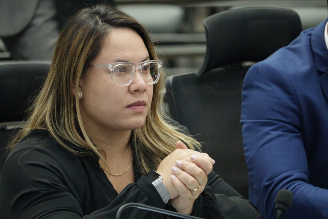 Aprovado projeto de Ana Portela que garante fisioterapia de reabilitação Aprovado projeto de Ana Portela que garante fisioterapia de reabilitação para mulheres mastectomizadas - Câmara Municipal de Campo Grande